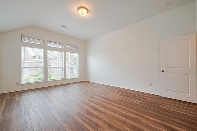 Building Photo - 13315 Peach Orchard Ln
