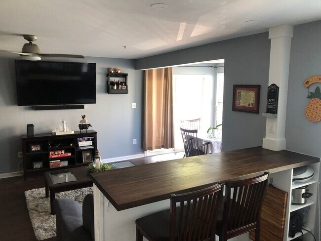 Building Photo - 7518 Snowpea Court, Unit E