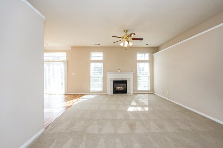 Building Photo - 3744 Sedgewick Dr SW