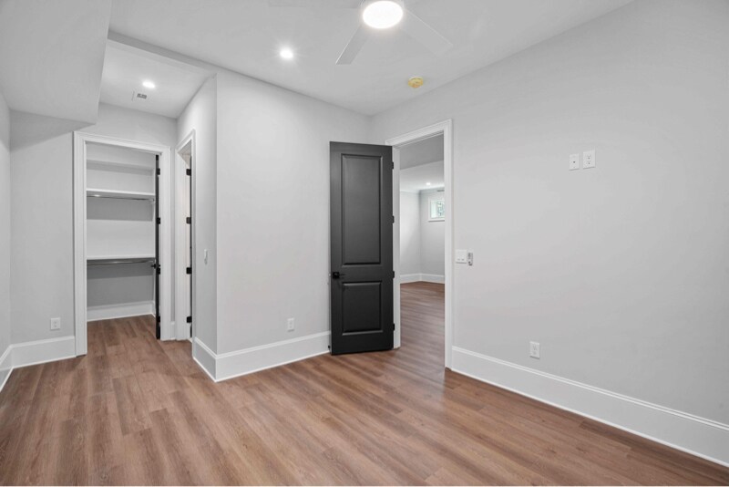 Building Photo - 805 Naples Dr