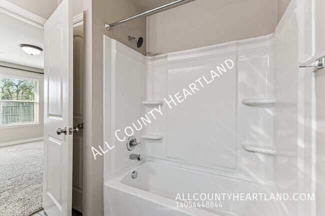 Building Photo - 9452 SW 29th Terrace