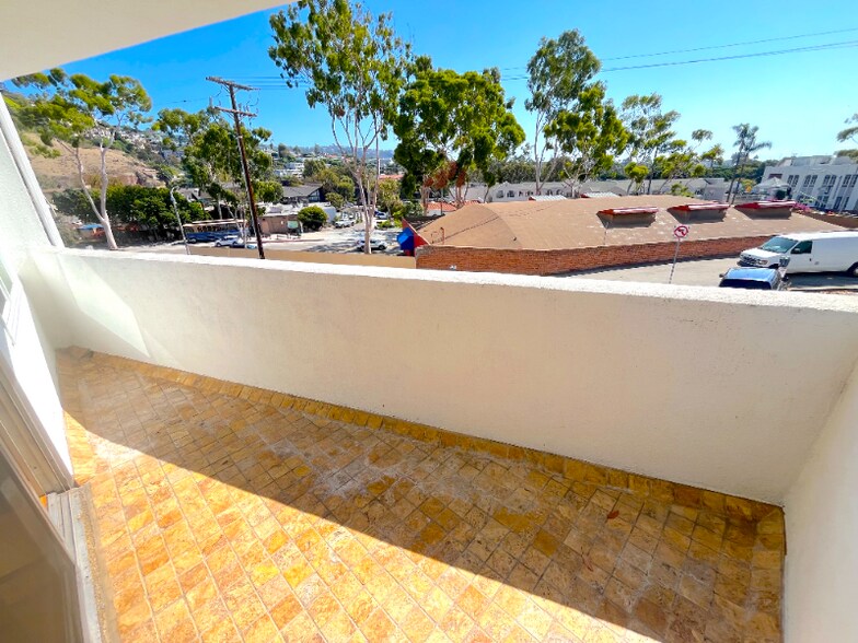 Building Photo - 100 Cliff Dr