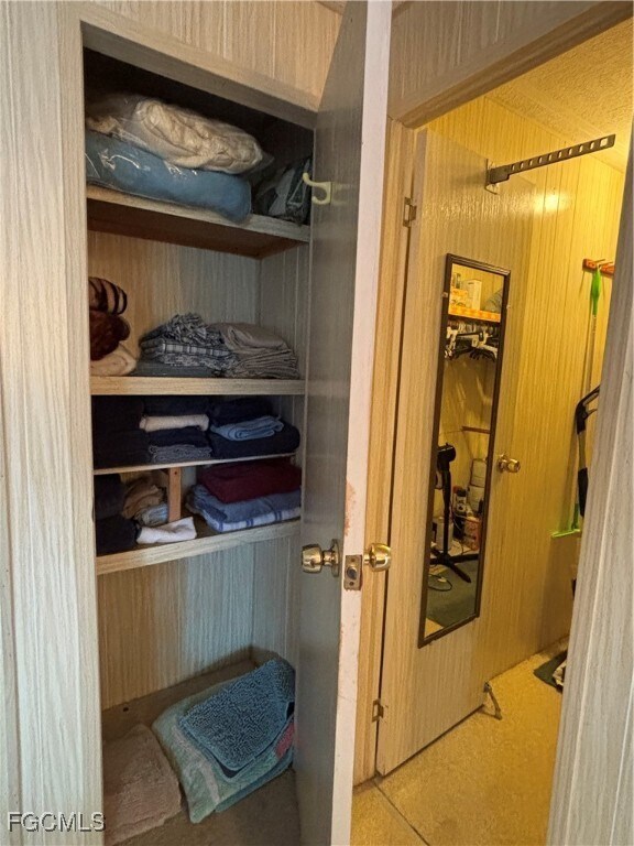 Building Photo - 207 Harvest Ln