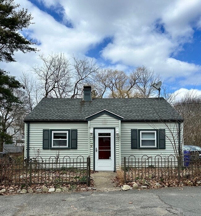 Building Photo - 34 Crescent Ln