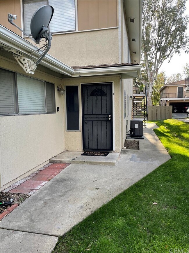 Building Photo - 139 Sinclair Ave