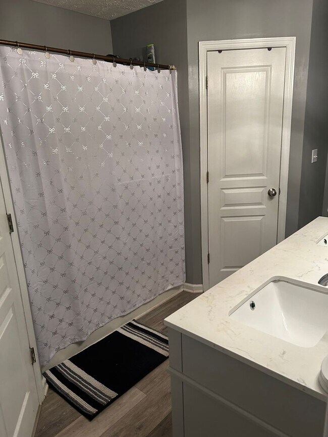 Building Photo - For Rent: Beautiful 3-Bedroom Home in Murf...