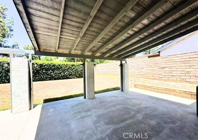Building Photo - 1525 Meadow Glen Rd