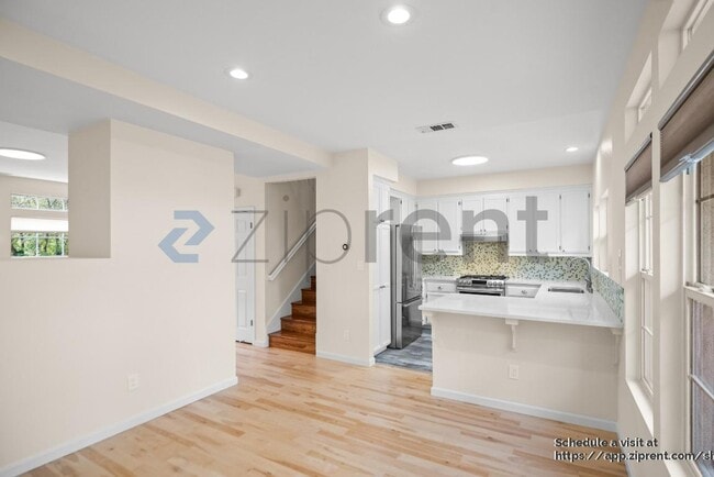 Building Photo - 3583 Madison Common