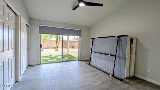 Building Photo - 10867 W Chino Dr