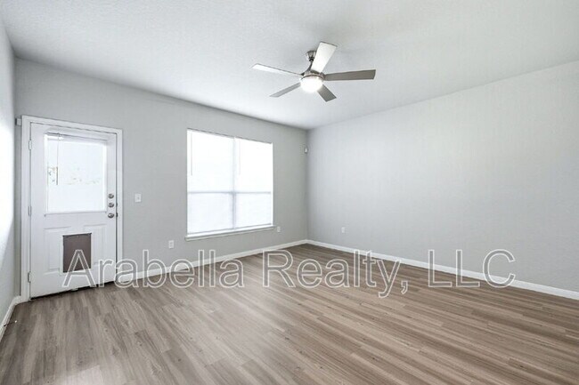 Building Photo - 5950 Larkspur Valley