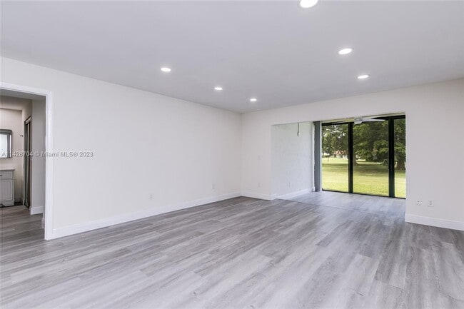 Building Photo - 21559 Cypress Hammock Dr