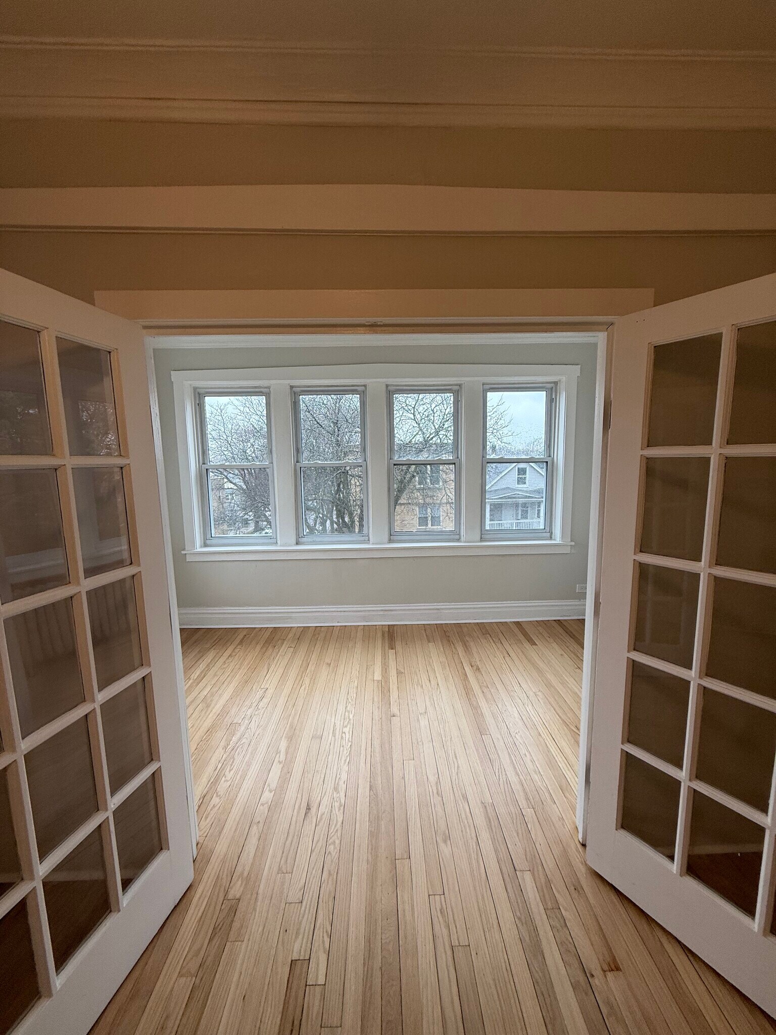 Building Photo - 4301 N Drake Ave