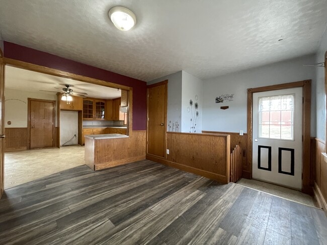 Building Photo - 7094 N 550 E