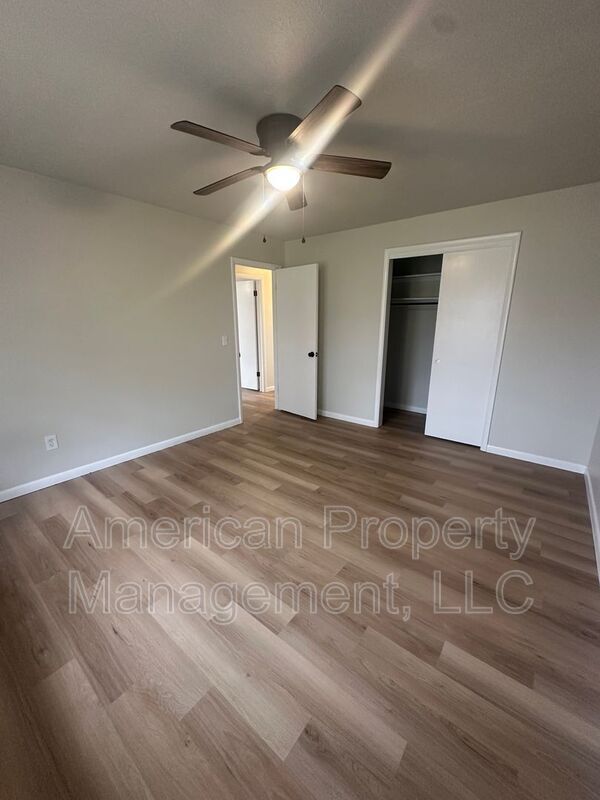 Building Photo - 415 N 17th St