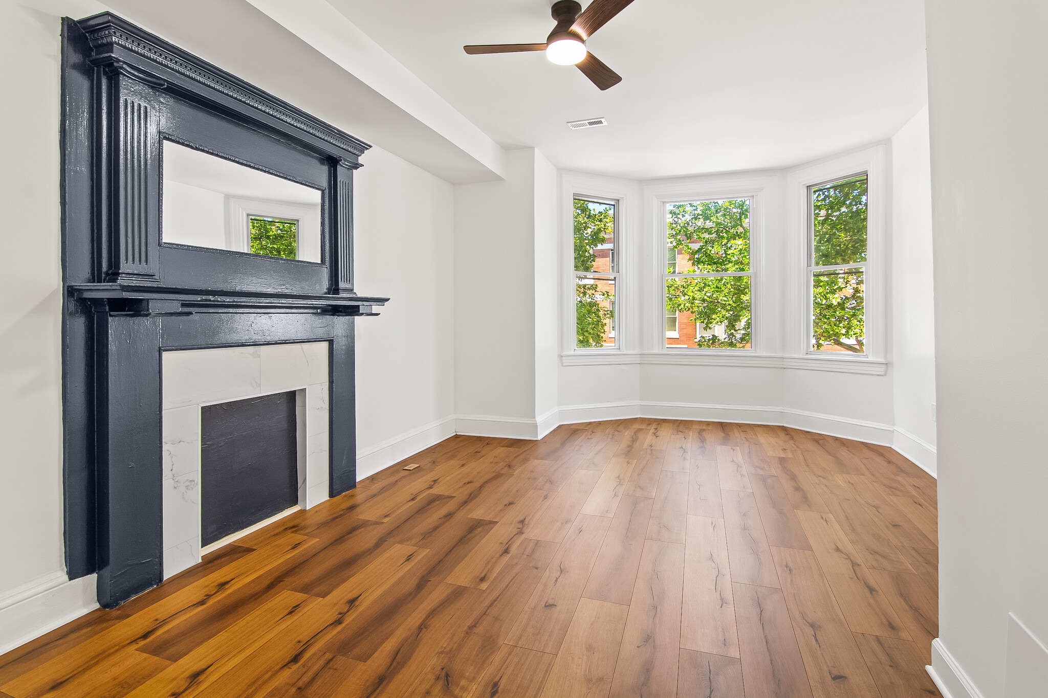 Building Photo - 813 Whitelock St