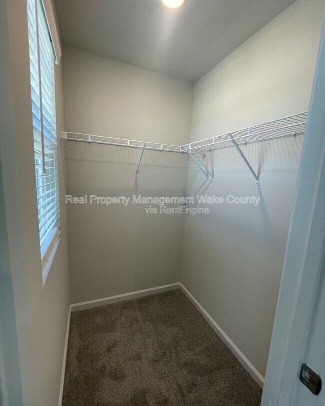 Building Photo - 2727 Chert Ln