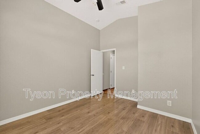 Building Photo - 1609 Rolling Rock Pl SW