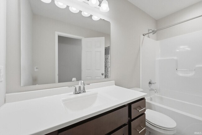 Building Photo - 12502 Speranza Dr