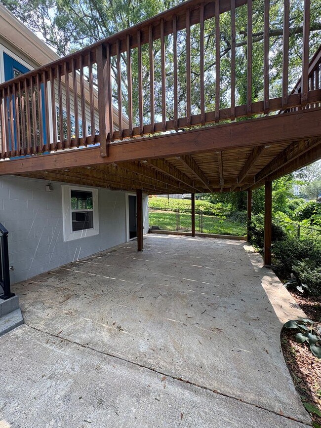 Building Photo - 3 Bedroom 2 Bath Home in Greenville