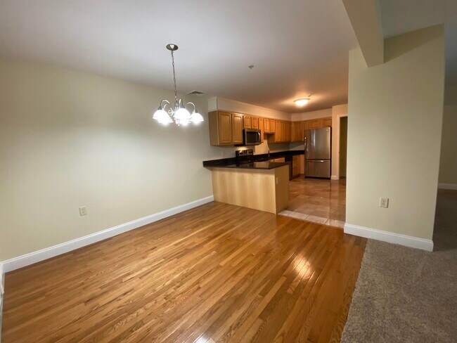 Building Photo - 99 S Mammoth Rd