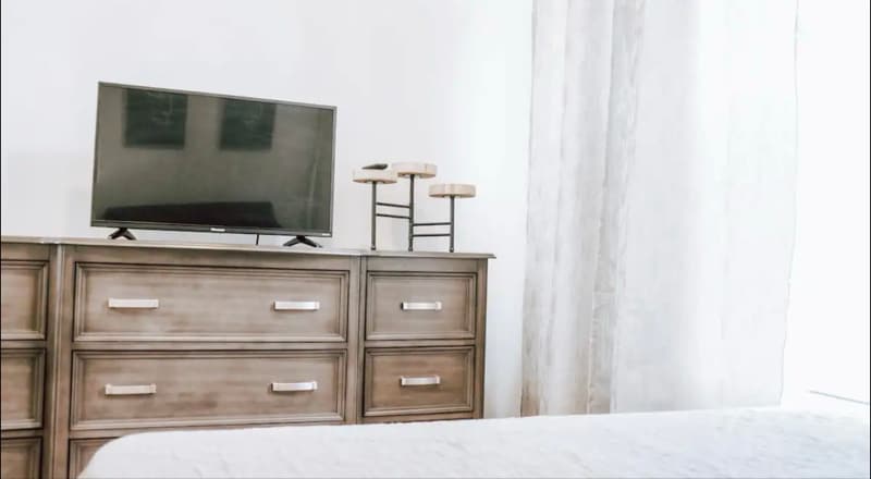 Building Photo - 662 Bleecker St