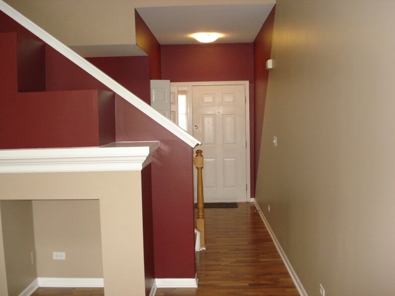 Building Photo - 1022 Evergreen Cir