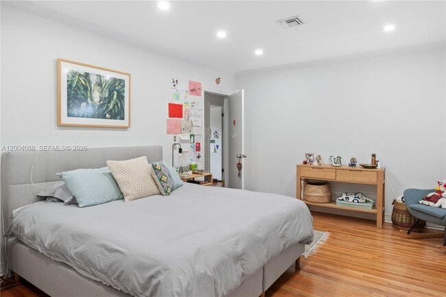 Building Photo - 1425 Trillo Ave