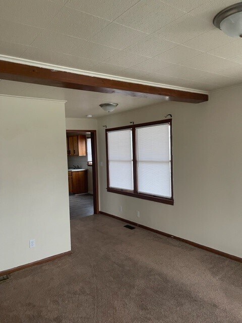 Building Photo - 118 W Foulkes St