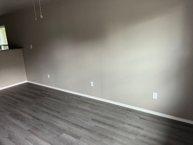 Building Photo - 111 W 2nd St