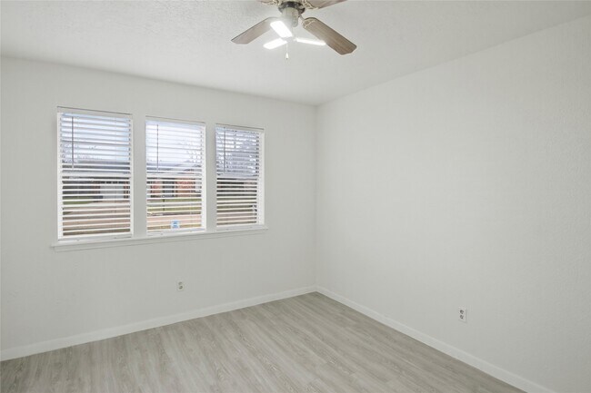 Building Photo - 13811 Crosshaven Dr