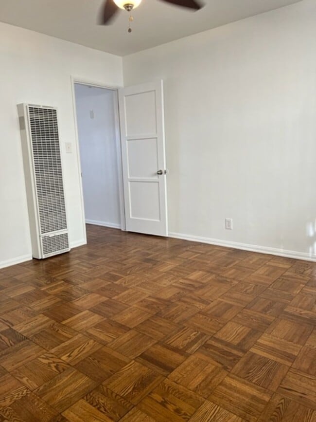 Building Photo - 2709-2711 Broadway Ave