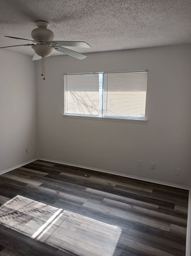 Building Photo - 282 Mockingbird Ln