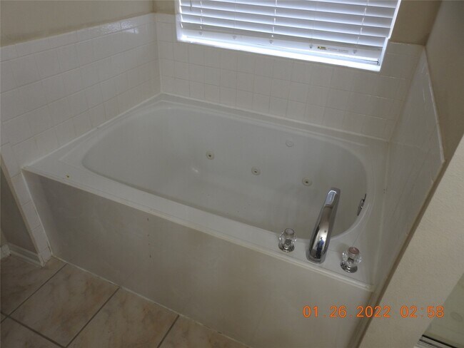 Building Photo - 24227 Silversmith Ln