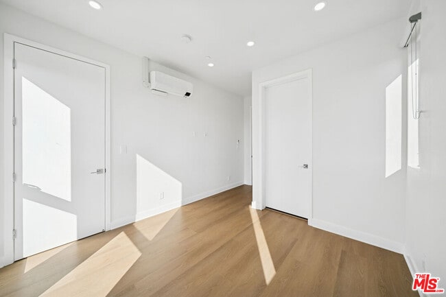 Building Photo - 4523 St Elmo Dr