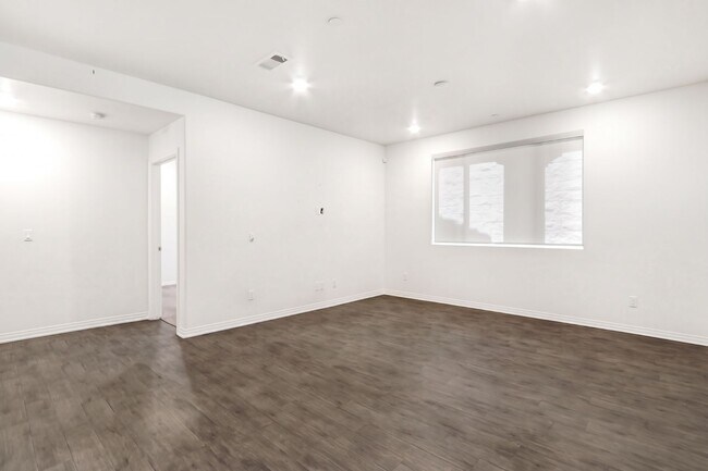 Building Photo - 15232 Horizon St