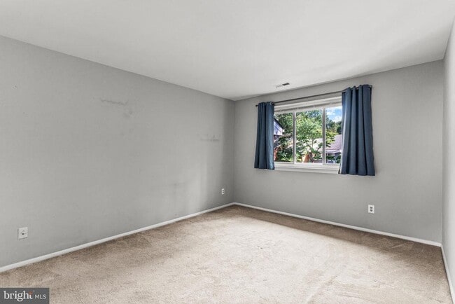 Building Photo - 105 Mulberry Cove