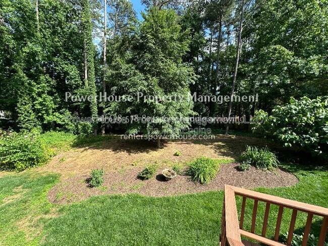 Building Photo - 790 Woodmont Dr