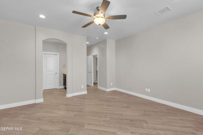 Building Photo - 1807 Dana Gray St