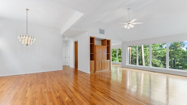 Building Photo - Serene Bella Vista Lakeside 4 bedroom