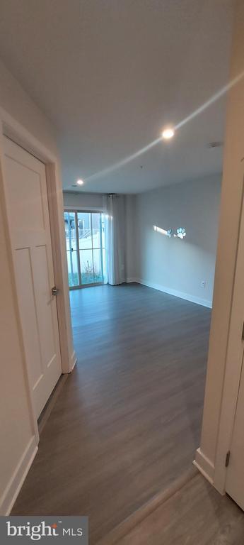 Building Photo - 5970 Fallfish Ct