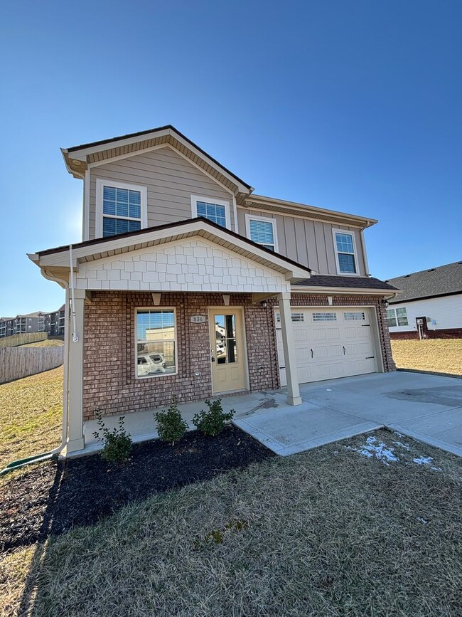 Building Photo - Gorgeous, Like New Home For Rent in Sango!