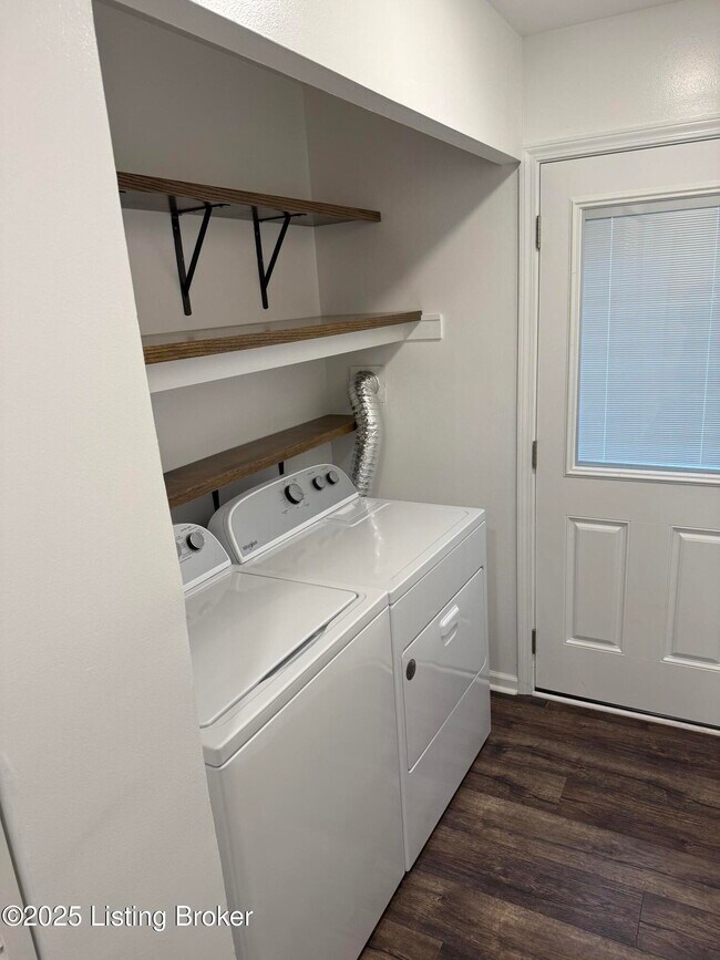 Building Photo - 3503 Dorset Rd