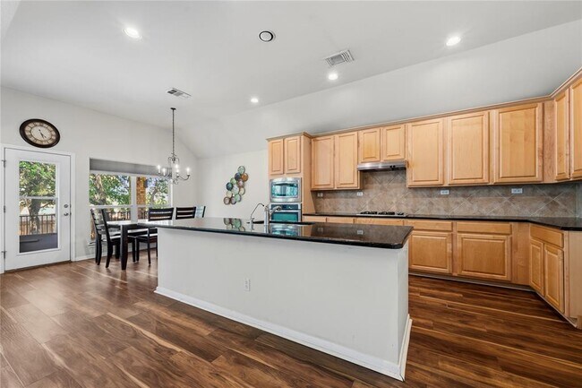Building Photo - 3013 Covington Pl