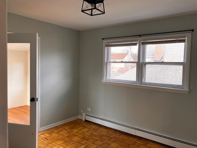 Building Photo - 6550 W Ebinger Dr