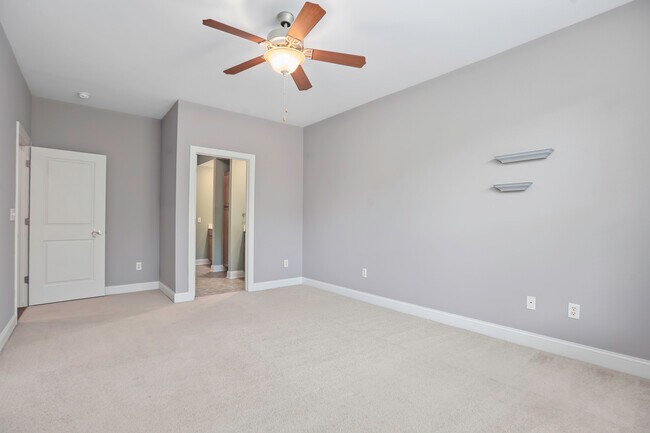 Building Photo - 1201 Dingle Rd