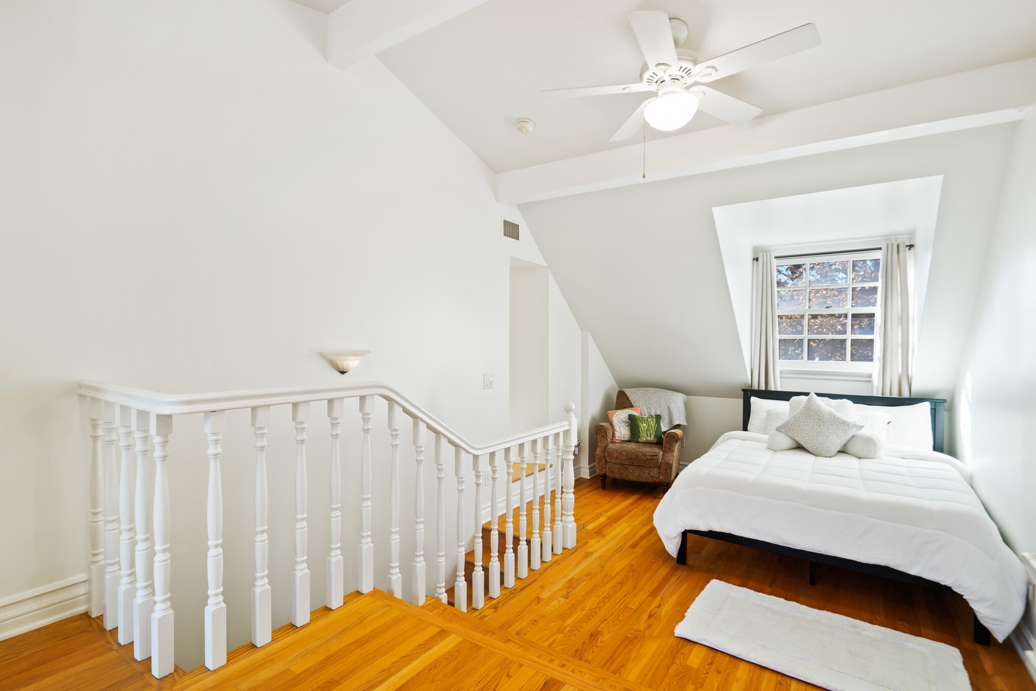 Building Photo - 25736 Punto de Vista Dr