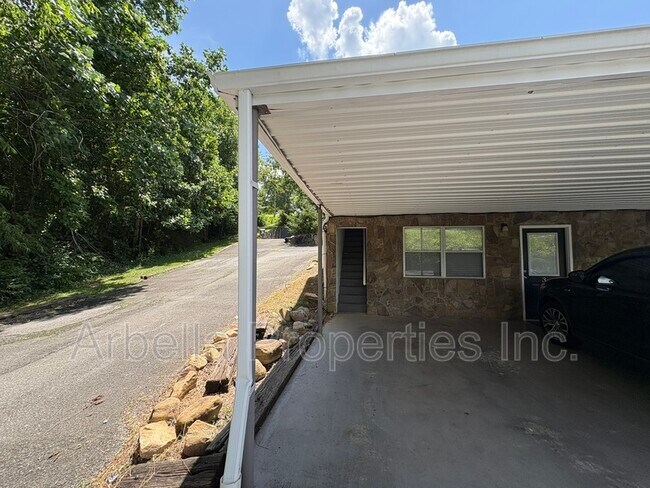 Building Photo - 410 Erwin Hwy