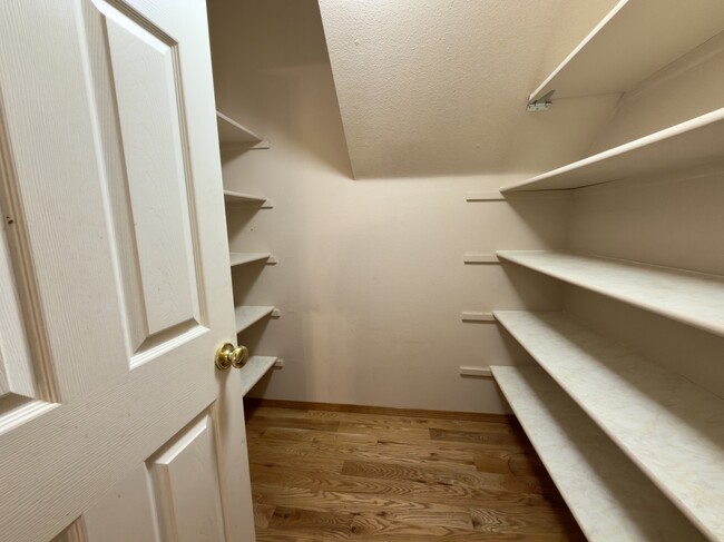 Building Photo - 5124 NW Crady Ln