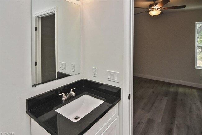 Building Photo - 4 bedroom home!