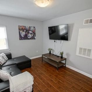 Primary Photo - 4524 N Rampart St